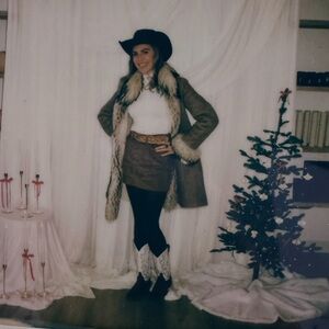 Meet your Posher, Annabelle